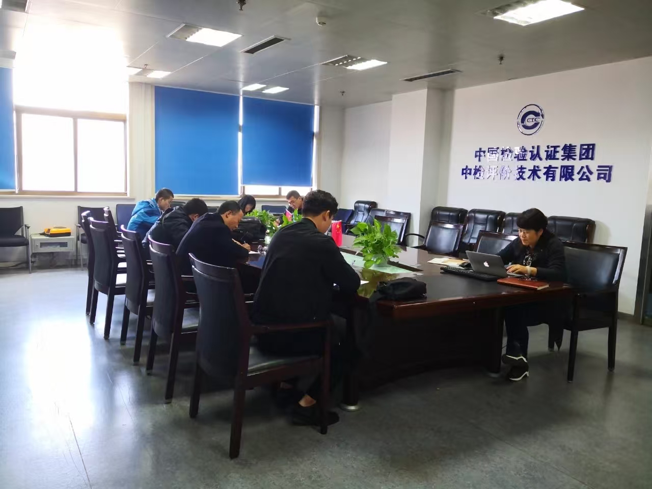 1761120588890542.jpg 1761120588890542.jpg